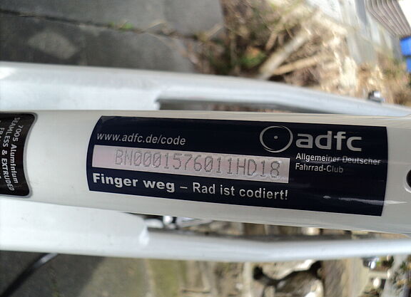 So sieht ein Aufkleber zur Codierung aus